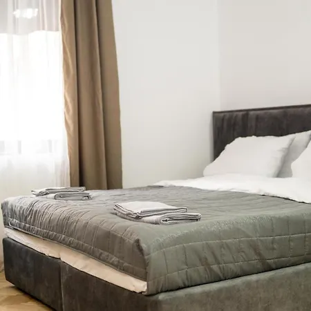 Hotel apartamentowy Mosh *